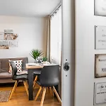 Apartment Billys Zentrum, Renoviert, Garage, Netflix *