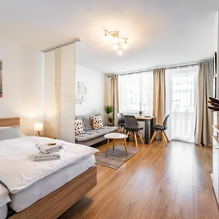 Billys Zentrum, Renoviert, Garage, Netflix Apartament