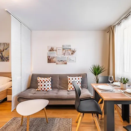 Apartment Billys Zentrum, Renoviert, Garage, Netflix *
