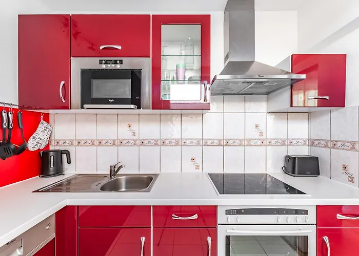 Billys Zentrum, Renoviert, Garage, Netflix